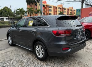 Kia Sorento LX