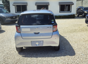 Daihatsu Mira Básico