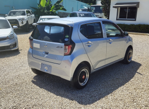 Daihatsu Mira Básico