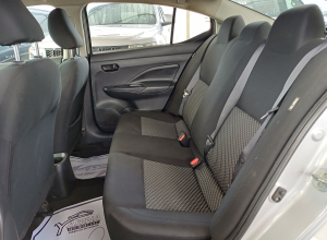Nissan Versa SE