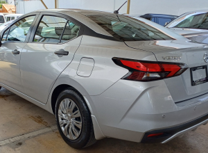 Nissan Versa SE