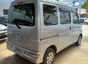 Toyota Pixis Basico