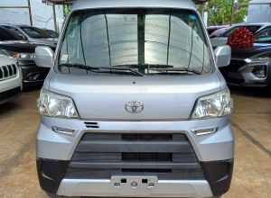 Toyota Pixis Basico