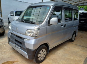 Toyota Pixis Basico