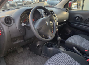 Nissan March Básico