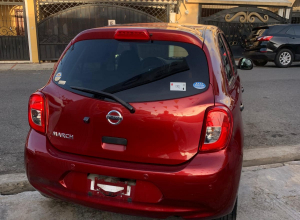 Nissan March Básico