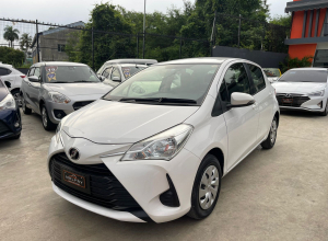 Toyota Vitz Básico