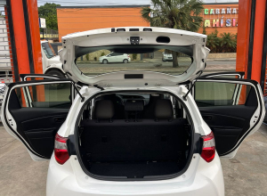 Toyota Vitz Básico