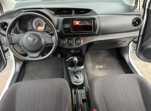 Toyota Vitz Básico