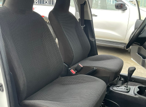 Toyota Vitz Básico