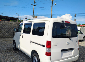 Toyota Town Ace Basico
