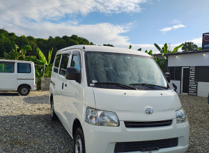 Toyota Town Ace Basico