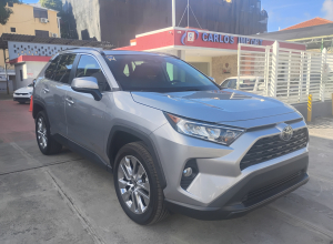 Toyota RAV4 XLE Premium