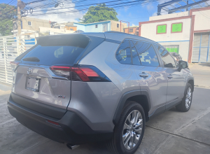 Toyota RAV4 XLE Premium