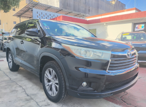 Toyota Highlander LE