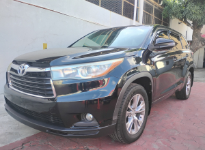 Toyota Highlander LE
