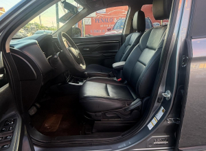 Mitsubishi Outlander SE