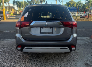 Mitsubishi Outlander SE
