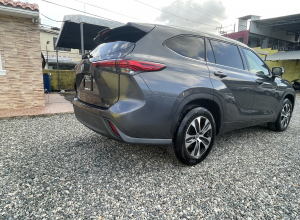 Toyota Highlander XLE