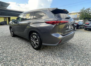 Toyota Highlander XLE