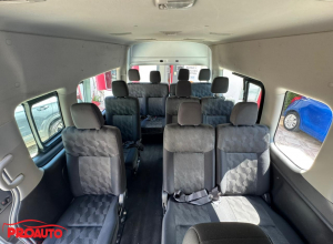 Nissan URVAN Básico