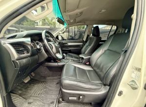 Toyota Hilux SRV