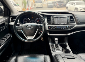 Toyota Highlander LE Plus