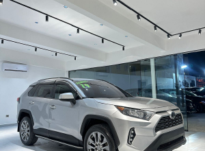 Toyota RAV4 LE
