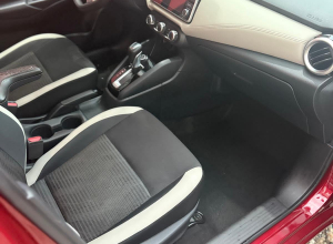 Nissan Versa SV