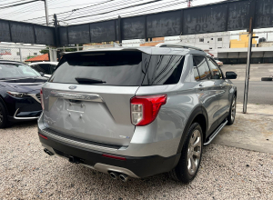 Ford Explorer Platinum