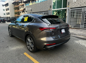 Maserati Levante SQ4