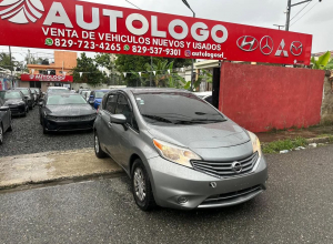 Nissan Versa SE