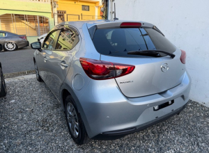 Mazda Demio Básico