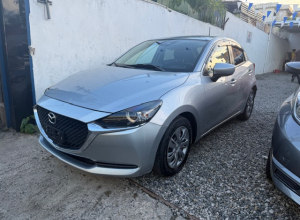 Mazda Demio Básico