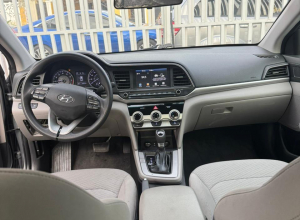 Hyundai Elantra Basico