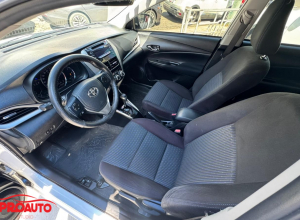 Toyota Yaris Básico