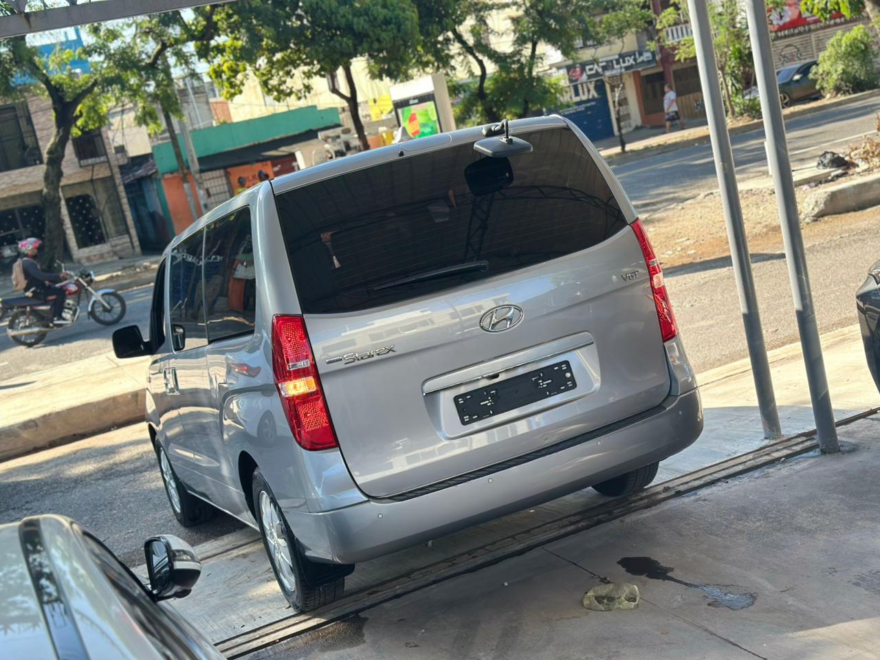 Hyundai Grand Starex Básico