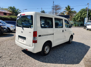 Toyota Town Ace Basico