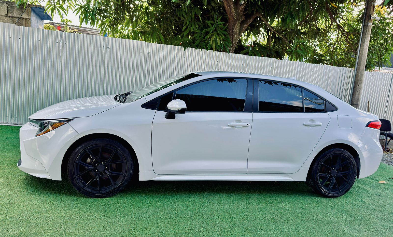 Toyota Corolla LE Plus