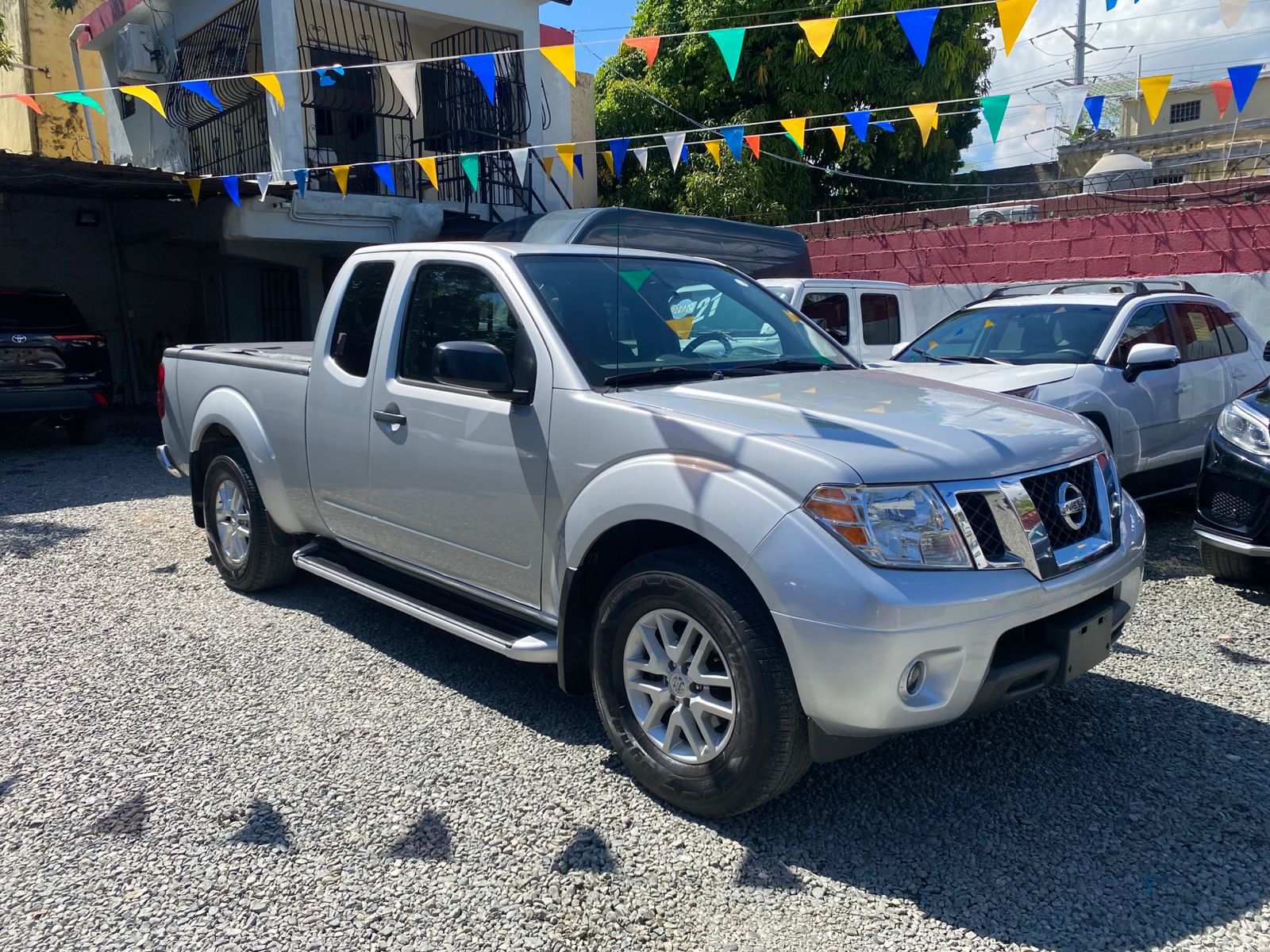 Nissan Frontier SV