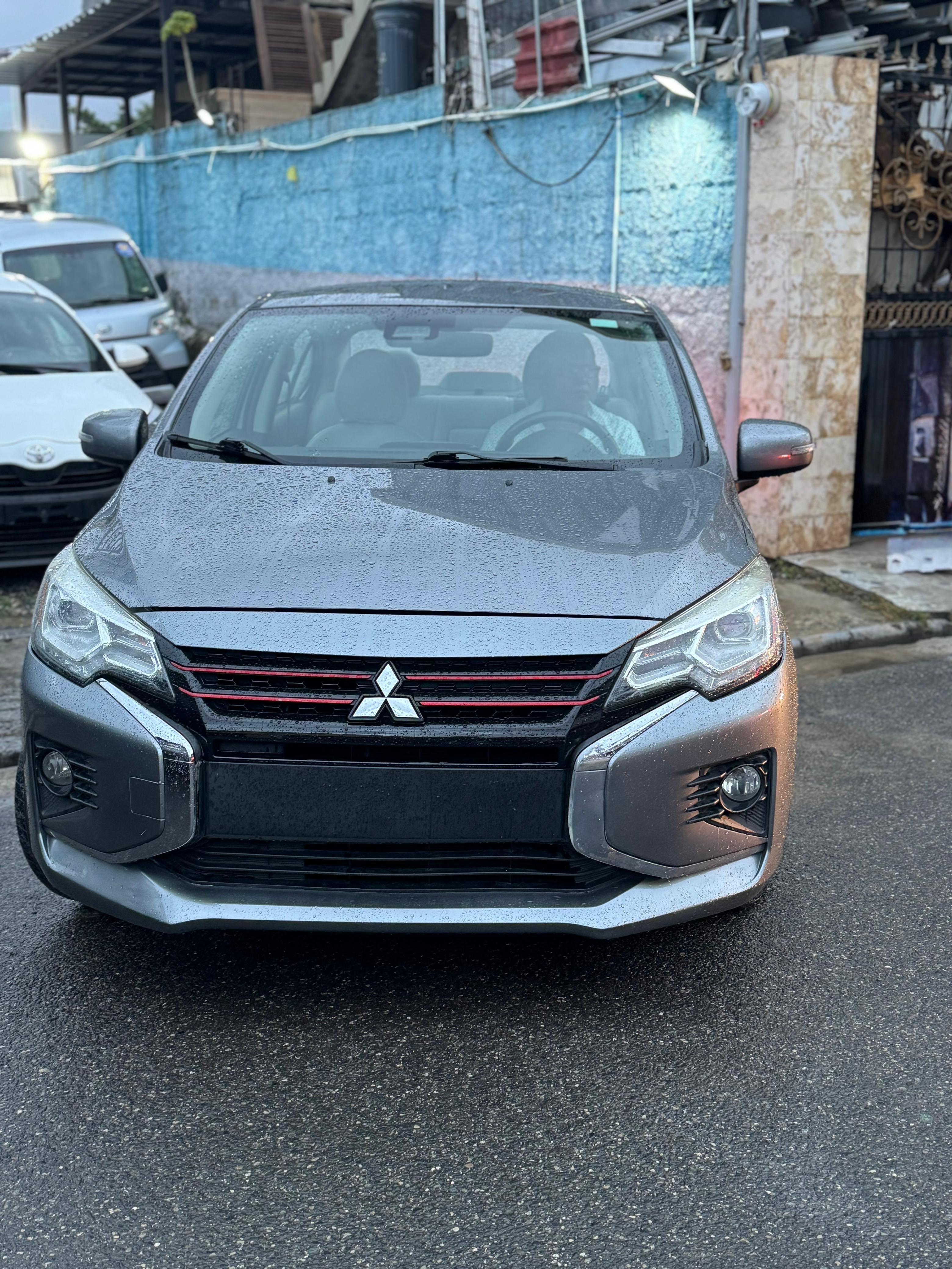 Mitsubishi Mirage G4 LE