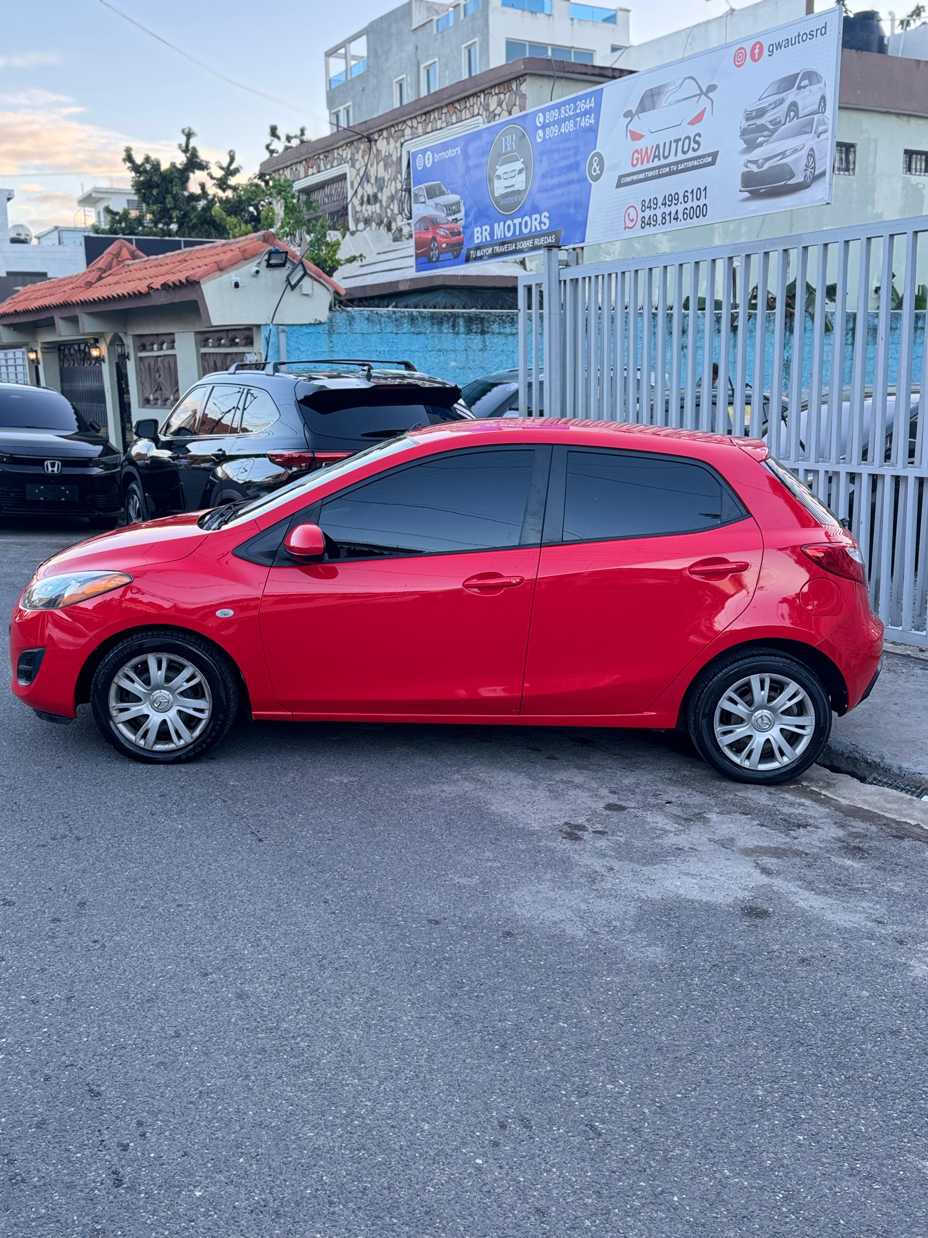Mazda 2 Básico
