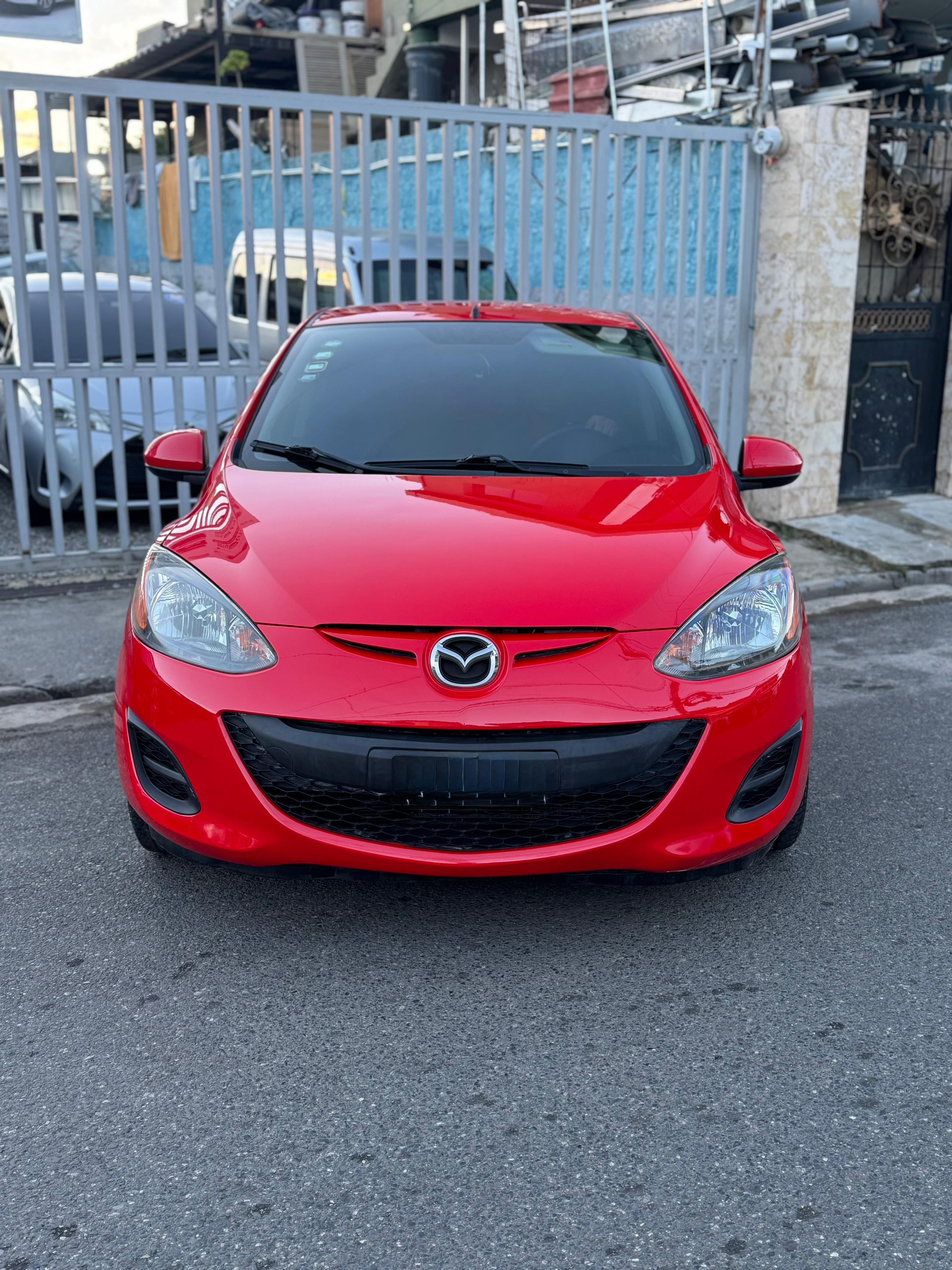 Mazda 2 Básico