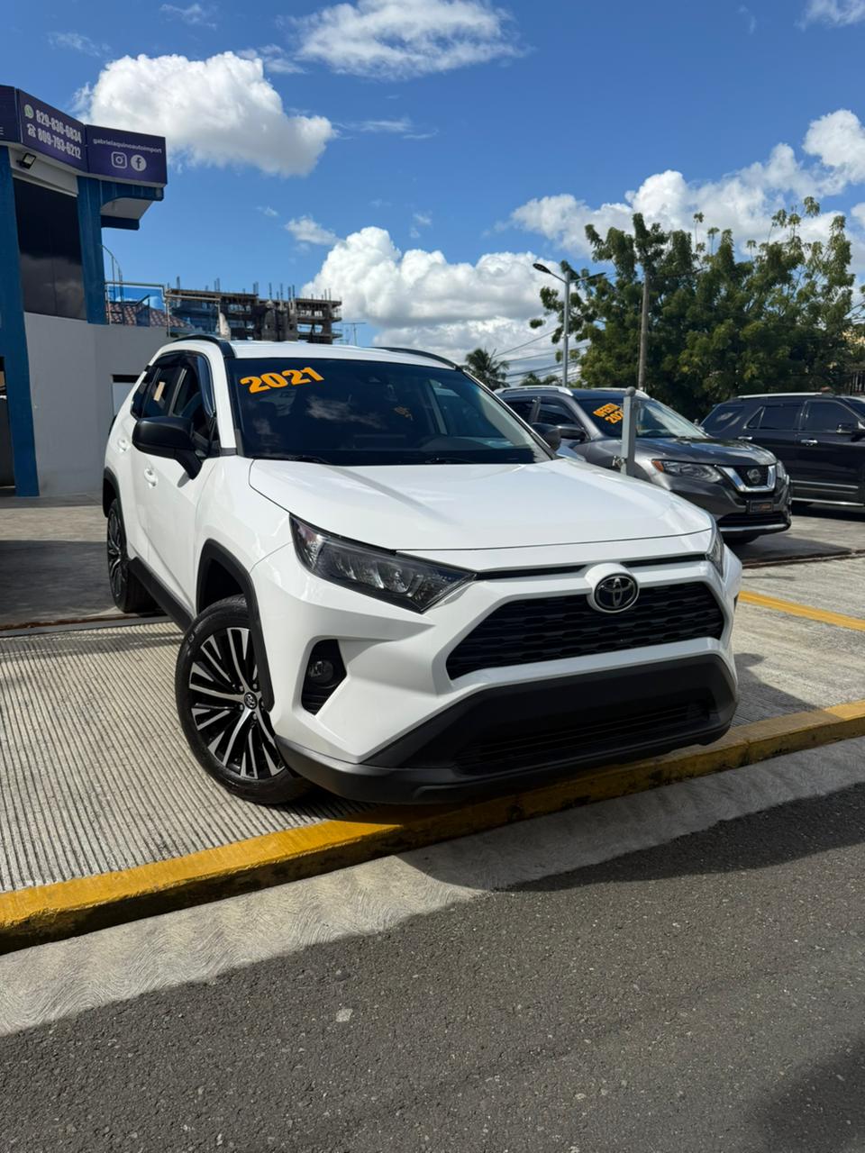 Toyota RAV4 LE