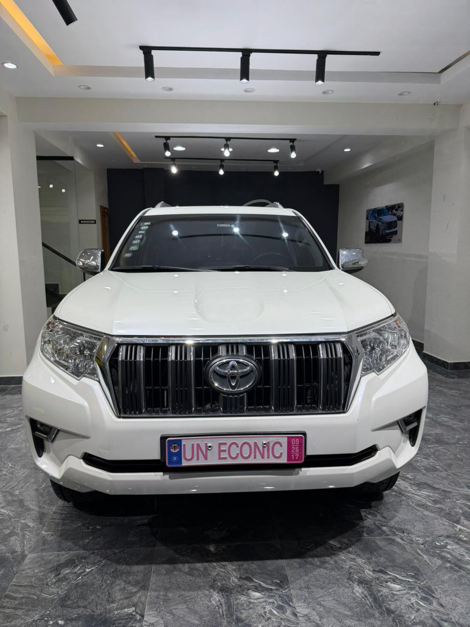 Toyota Land Cruiser VIP