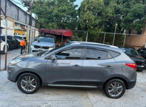 Hyundai Tucson SE