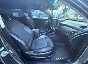 Hyundai Tucson SE
