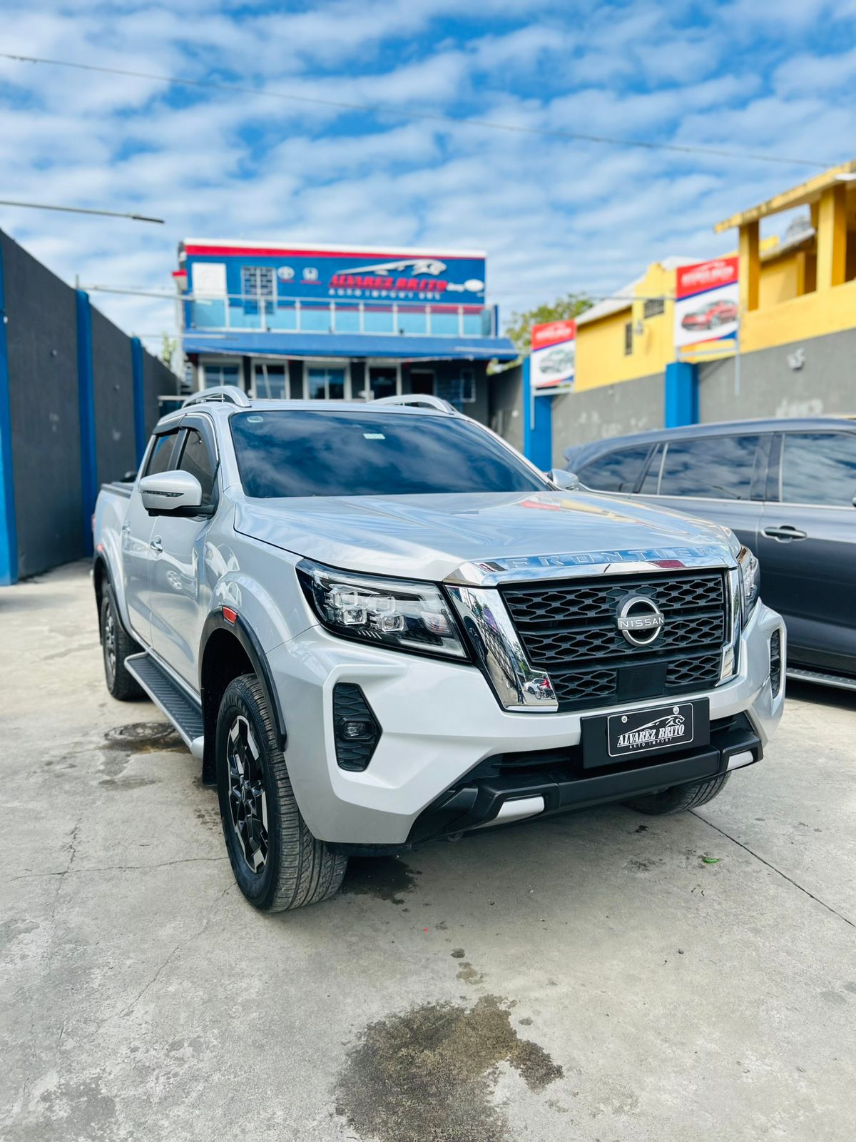 Nissan Frontier LE