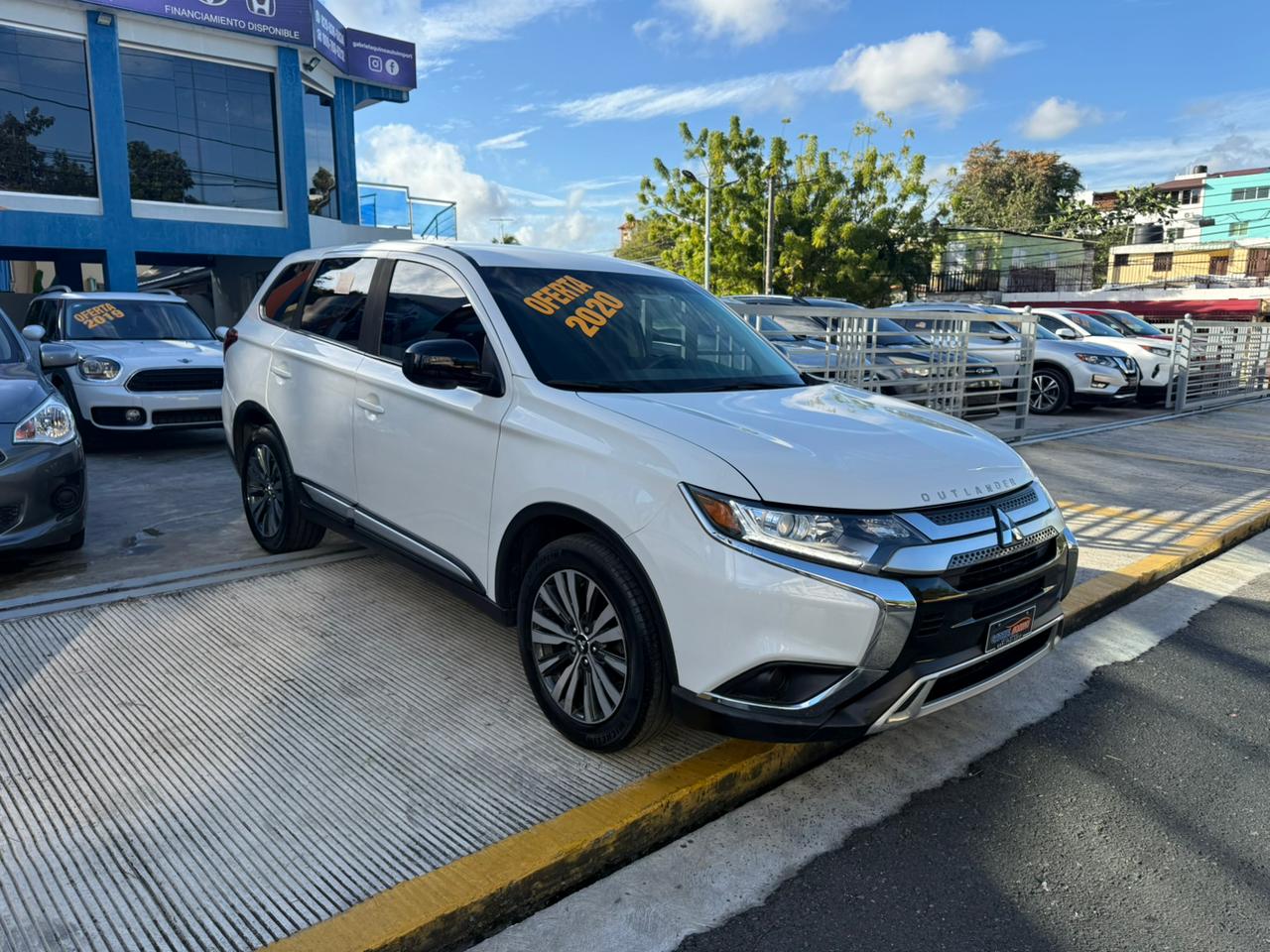 Mitsubishi Outlander SE