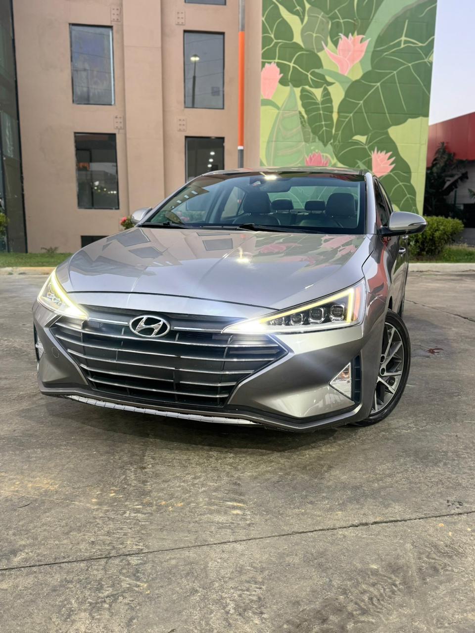 Hyundai Elantra Limited